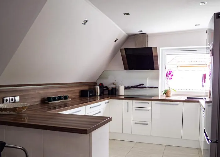 3-pokojowy, Ul. Kosciuszki, 100 M Od Morza Проживання в сім'ї *